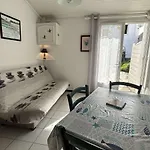Vakantiehuis Maison Pres Du Port, Avec Cour, Terrasse Equipee, A 400m De La - Fr-1-224b-209 *