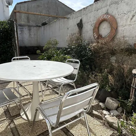 Holiday home Maison Pres Du Port, Avec Cour, Terrasse Equipee, A 400m De La - Fr-1-224b-209 *