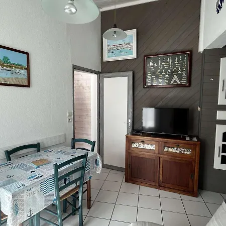Maison Pres Du Port, Avec Cour, Terrasse Equipee, A 400m De La - Fr-1-224b-209 Holiday home *